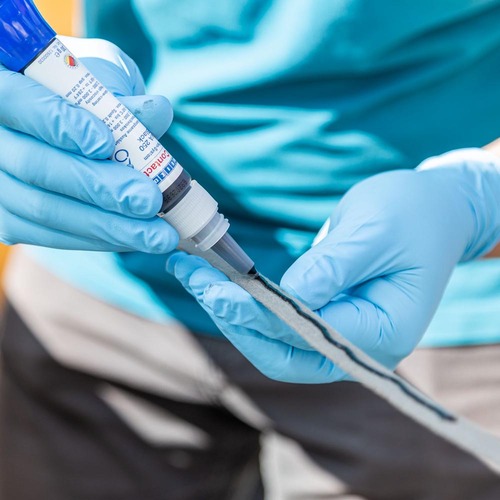 VA 250 Black High Viscosity, High Heat Rubber Filled Super Glue 30gm Pen