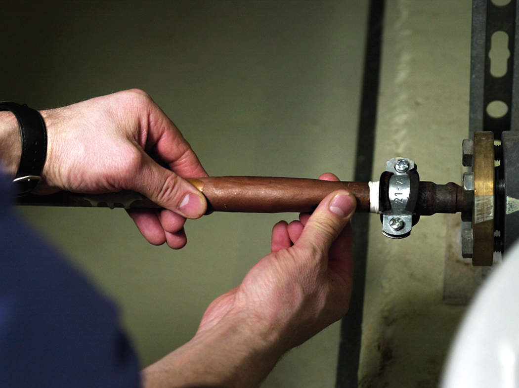 How to Fix a Leaking Copper Pipe