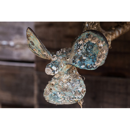 Using Weicon Bright Grade Zinc Spray to Prevent Barnacle Growth on your Propeller.