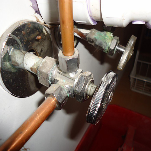 How to Fix a Leaking Copper Pipe